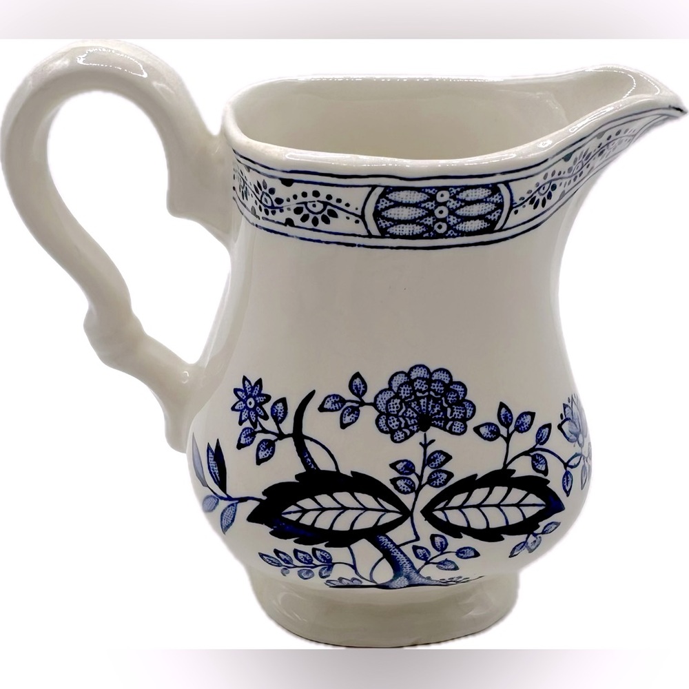 Lovely Vintage Porcelain, Creamer, Blue Onion Myott Meakin Ltd. 1982